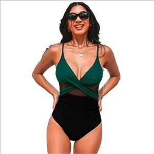 Cupshe Green and Black Swimsuit